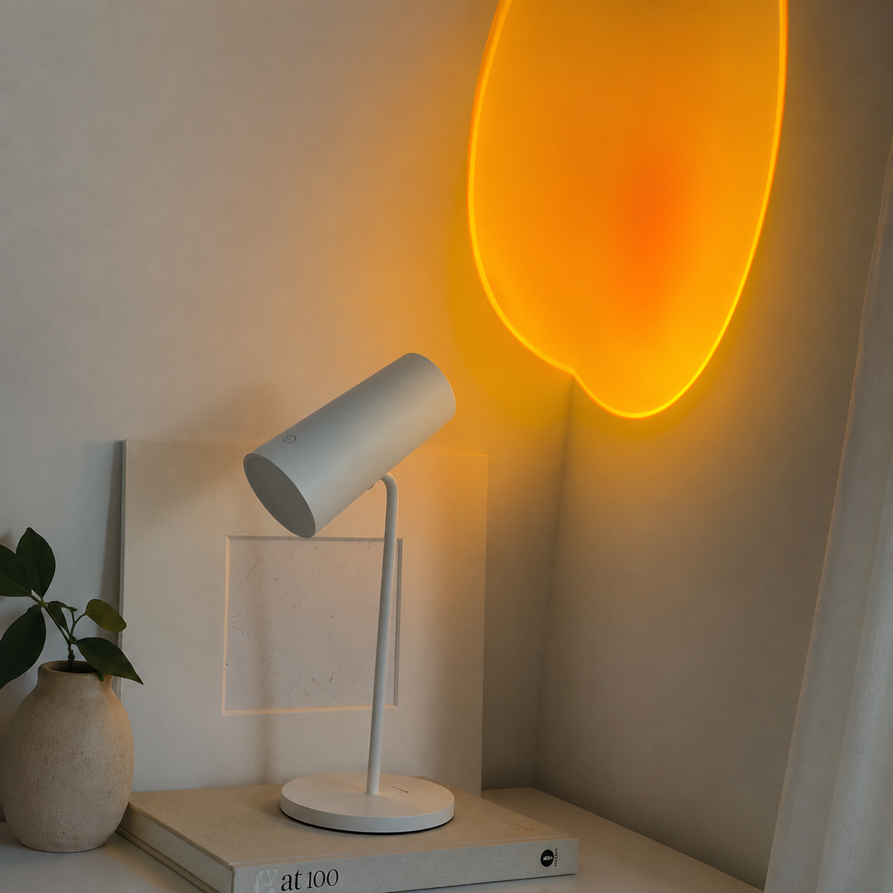 Kaniya - Minimalist LED Table Lamp